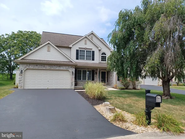 414 Little Pond Ln #L-0106, Lebanon, PA 17042