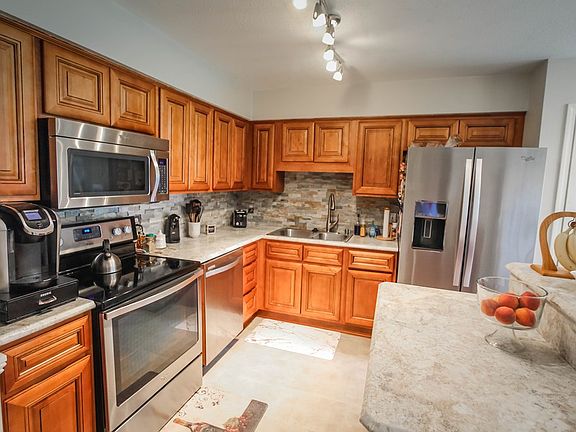 5th image of 1630 Brentwood Dr