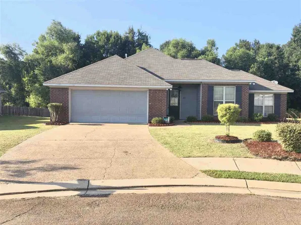 104 Keating Cir, Canton, MS 39046