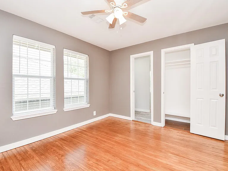 1525 Studewood St — Photo 13
