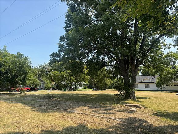 4th image of 907 Buck St