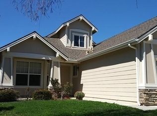 11 Chamiso Dr, Los Alamos, CA 93440