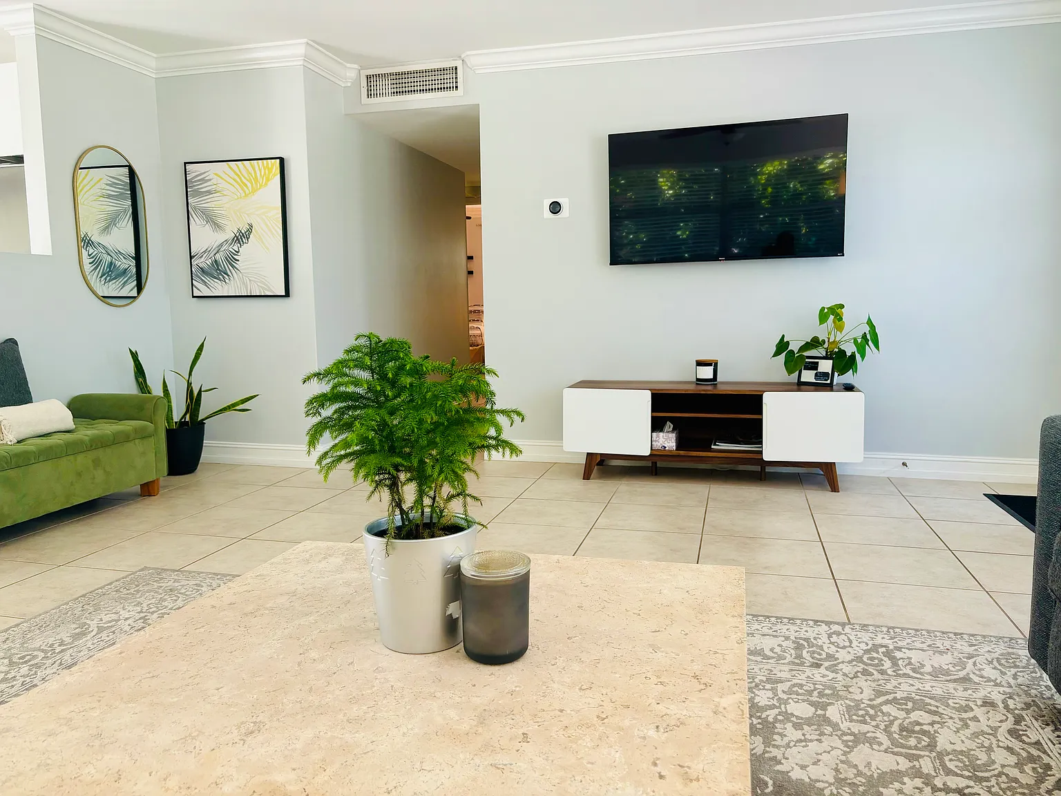 3 bed, 1100 sqft, $3,000 — Photo 1