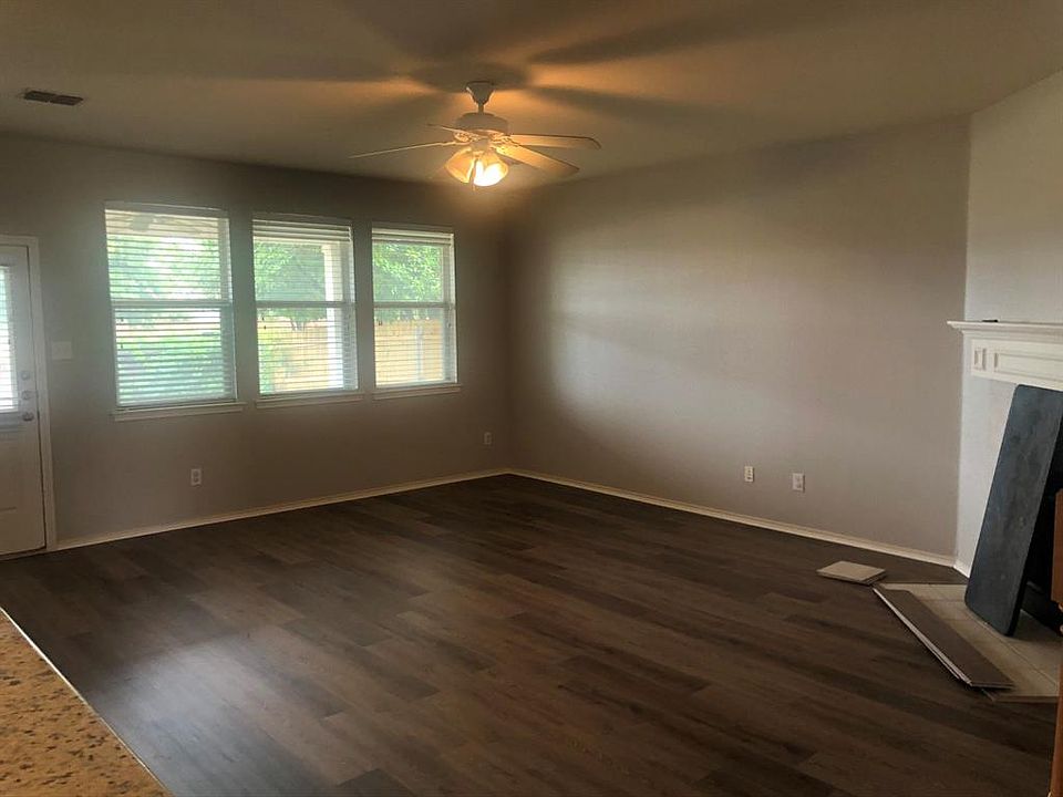 1st image of 15456 Yarberry Dr