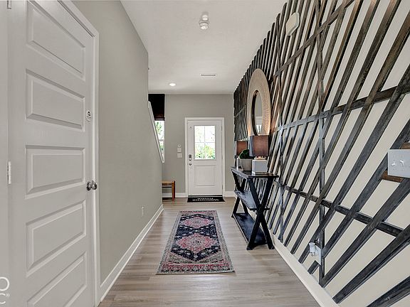 5th image of 2826 Liberty Dr