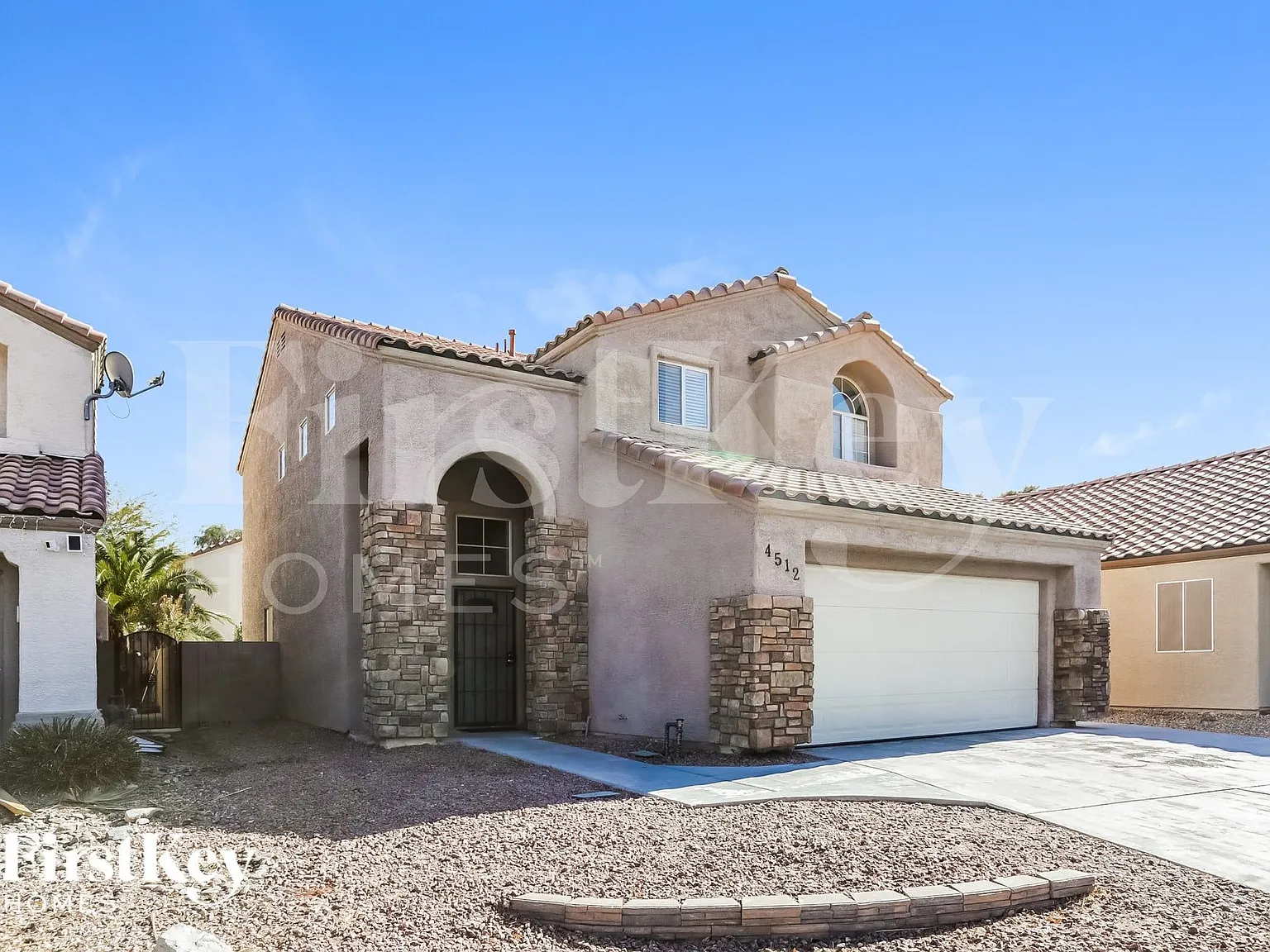 3 bed, 2.5 bath, 1743 sqft, $2,370 — Photo 2