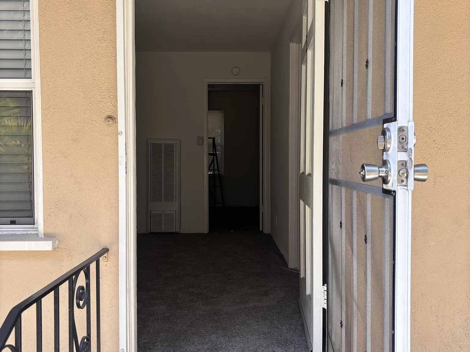 1 bed, 450 sqft, $1,600 — Photo 1