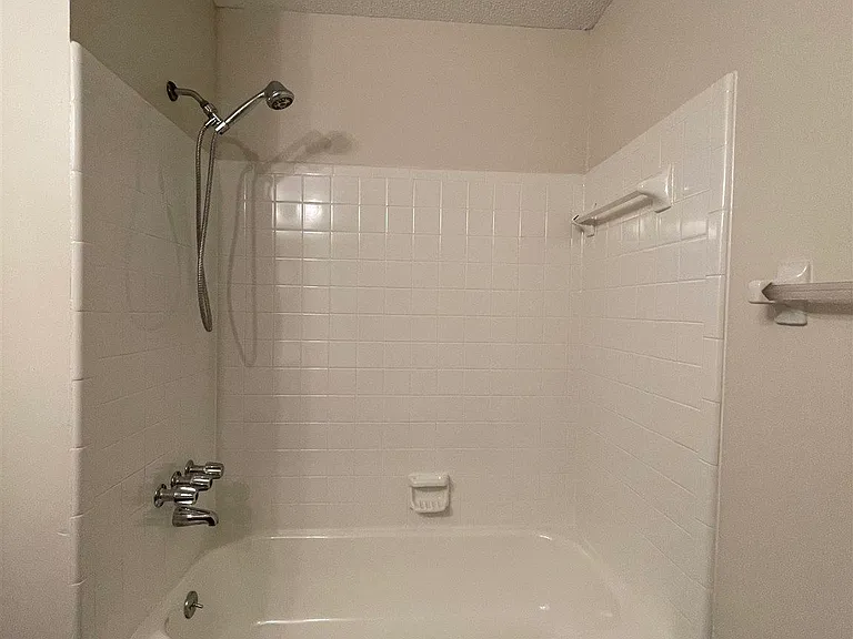 7812 Deborah Dr — Photo 14