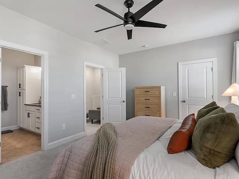 1014 Falling Rock Pl — Photo 16