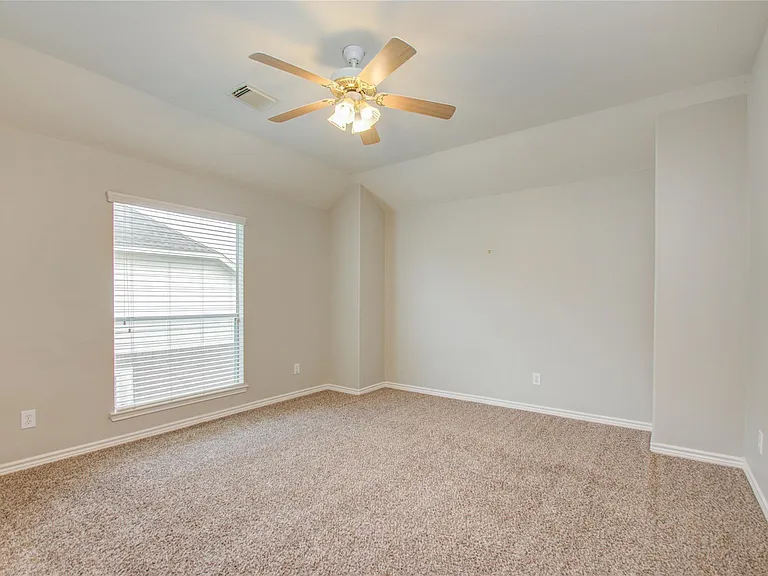 411 Green Stone Ct — Photo 29