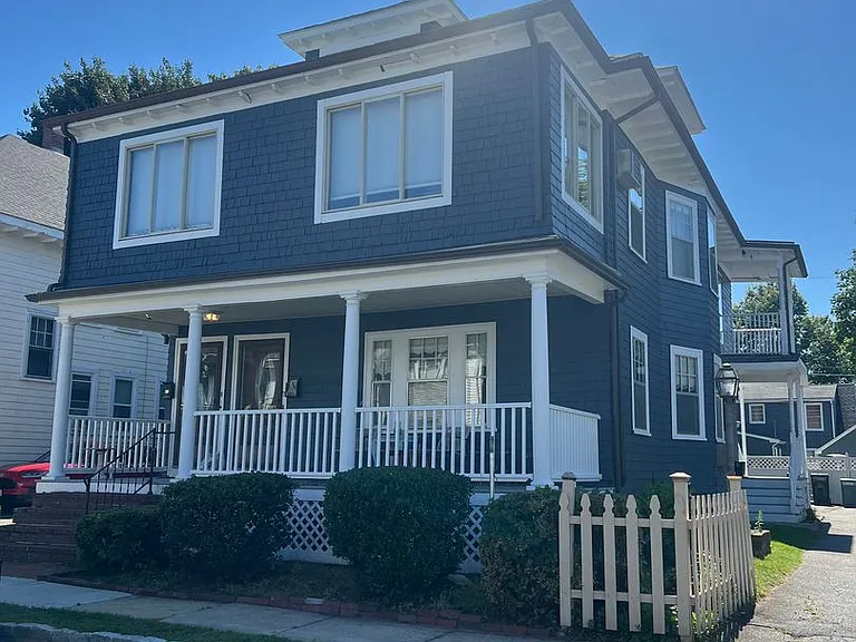 7 Lamoille Ave — Photo 1