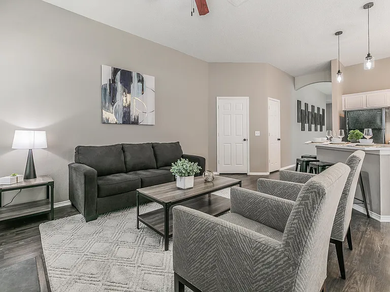 7017 Chateau Dr — Photo 35