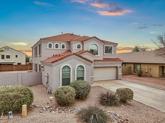 2nd image of 647 E PALOMINO Way
