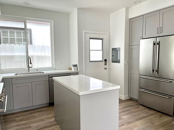 5th image of 715 Goldenrod Ave #A