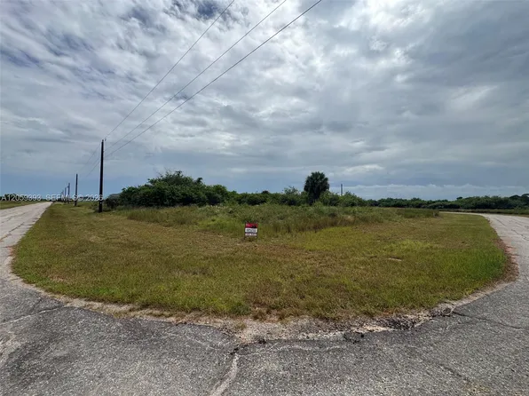360 Neighborly Rd, Labelle, FL 33935