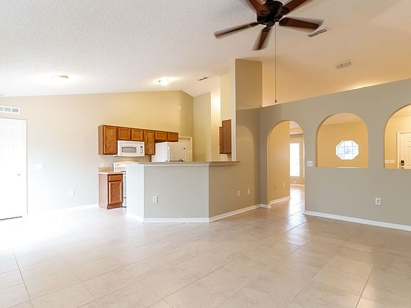 5th image of 2925 Courtland Blvd