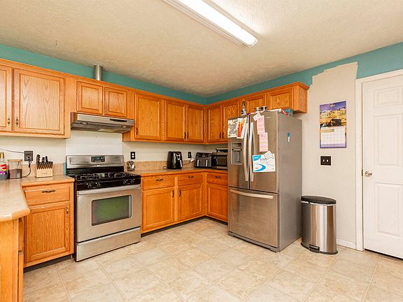 3rd image of 53821 Augustine Dr