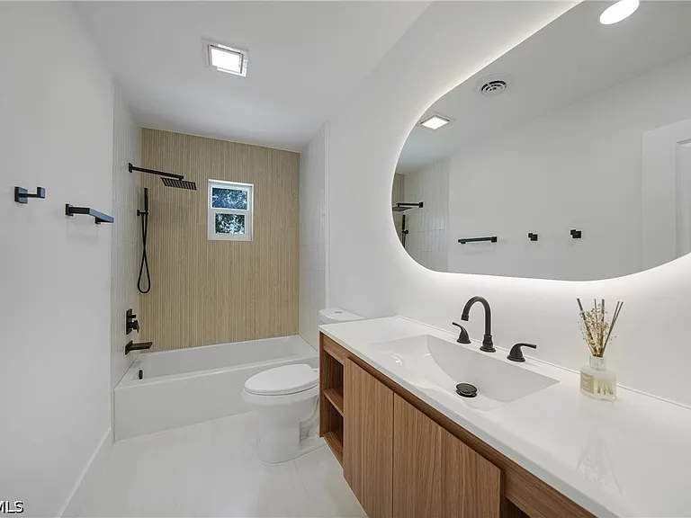 27381 Voyageur Dr — Photo 9
