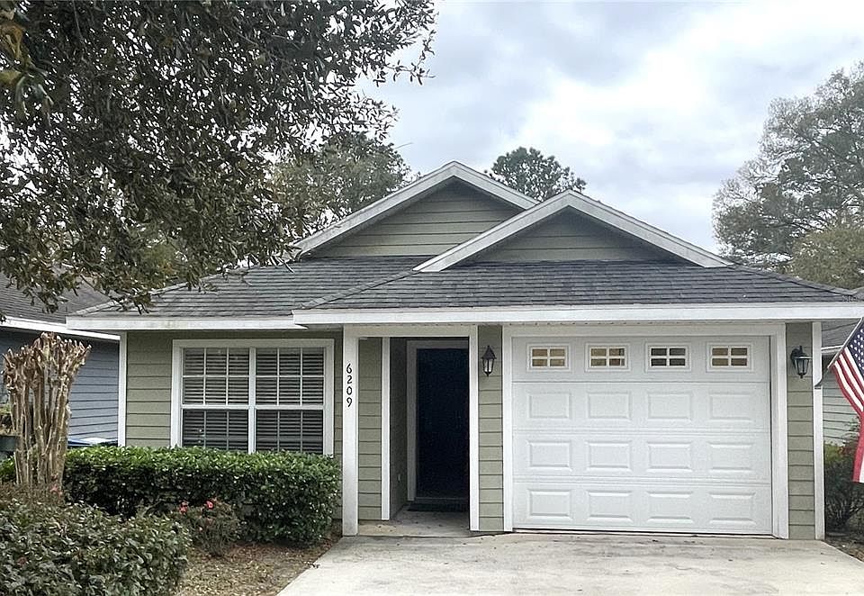 1st image of 6209 NW 106th Pl