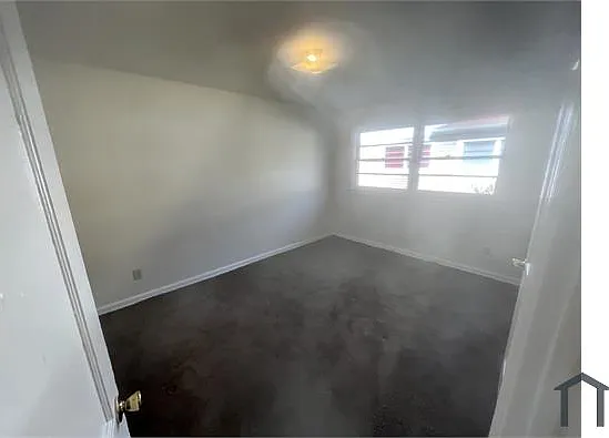 2204 N Kitley Ave — Photo 9