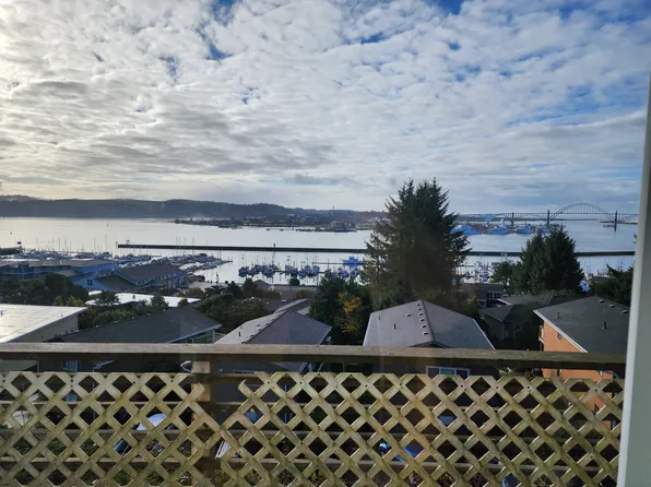 811 SE 5th St, Newport, OR 97365