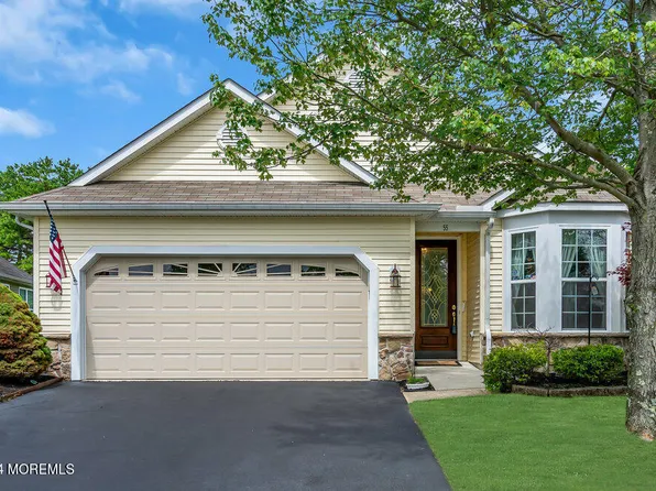 55 Country Walk Boulevard, Whiting, NJ 08759