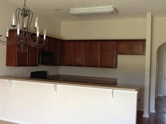 Eating Area/Kitchen View