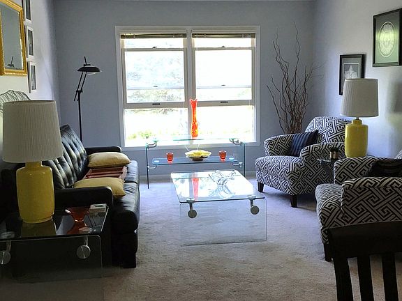 Peaceful living room