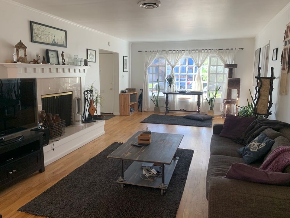 1st image of 820 Newport Ave #820
