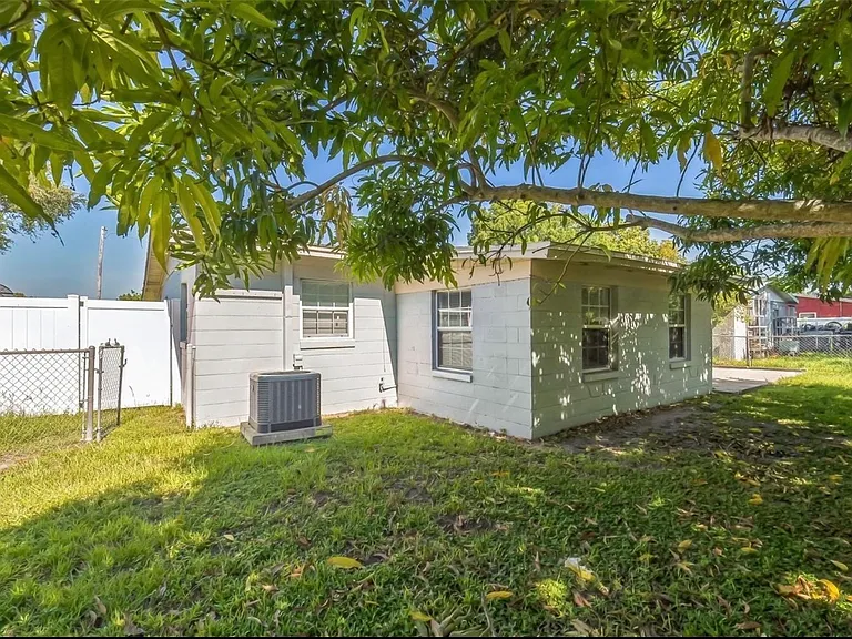7617 Udine Ave — Photo 28