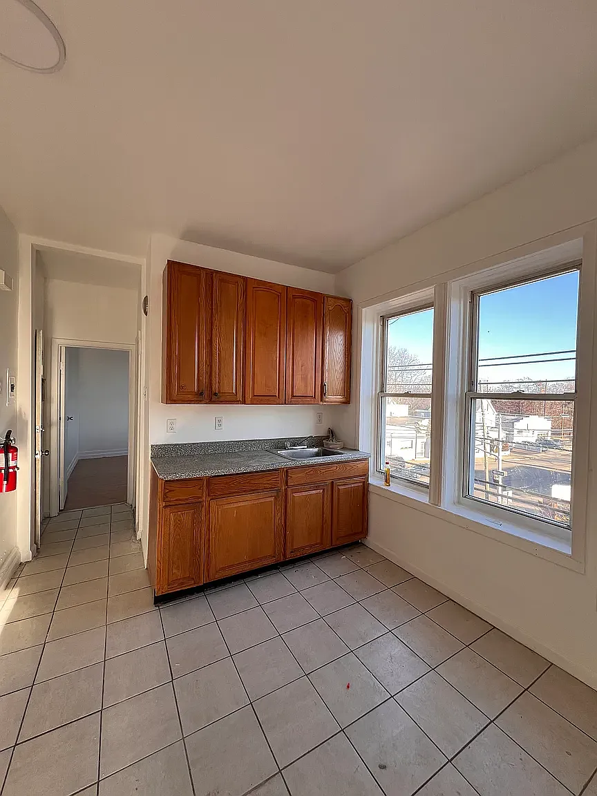 1 bed, 600 sqft, $1,749 — Photo 2