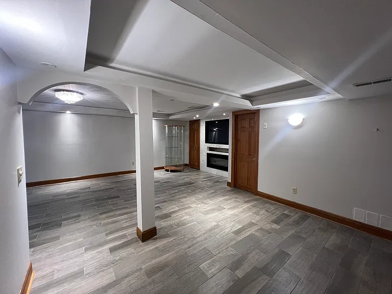 1004 Monarch Dr — Photo 33