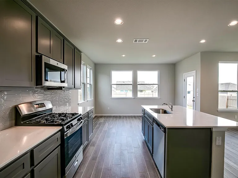 212 Stein Rd — Photo 12