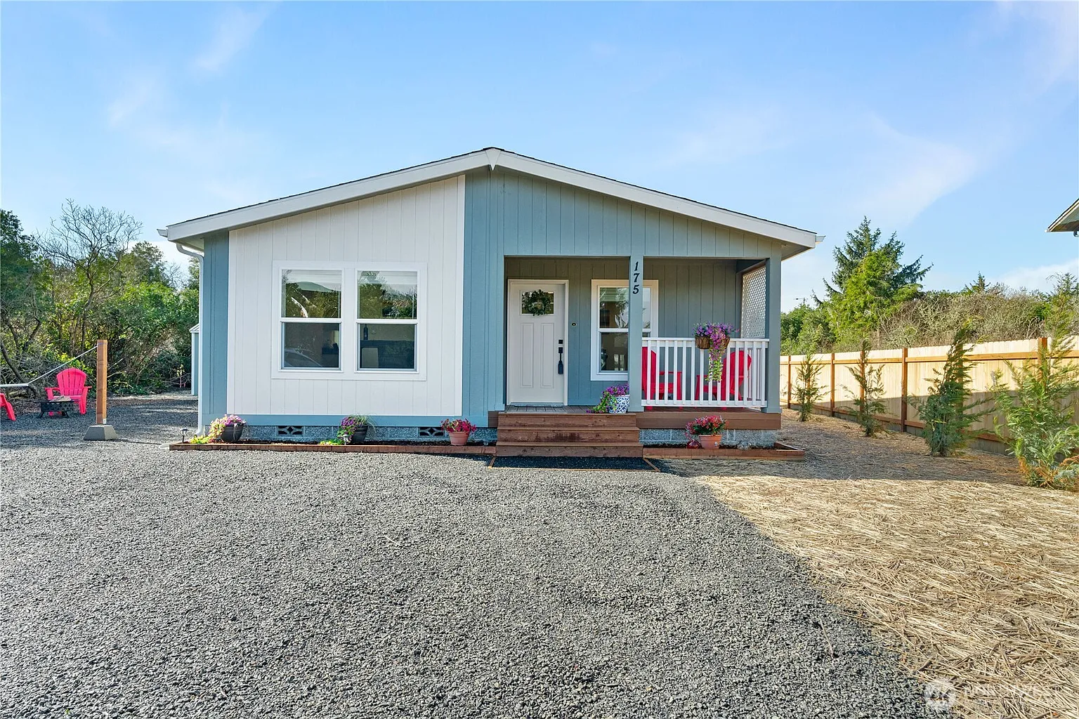 175 Wishkah Street SW photo 1