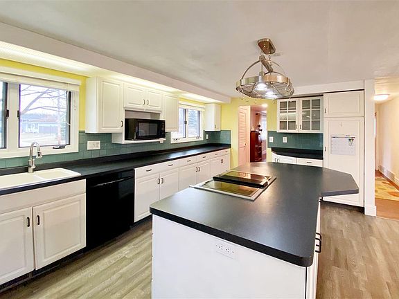 2nd image of 1517 Thurke Ave