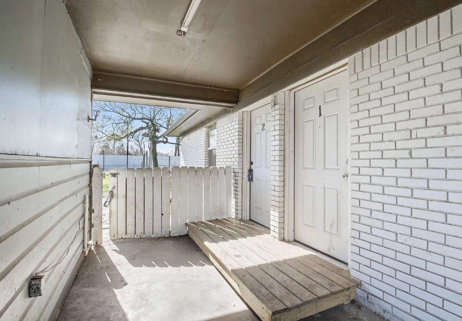 1 bed, 1.0 bath, 750 sqft, $700 — Photo 1