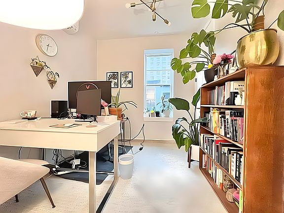3rd image of 967 Kent Ave #2B