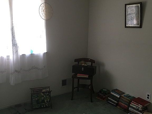 5th image of 29 Greencroft Ln