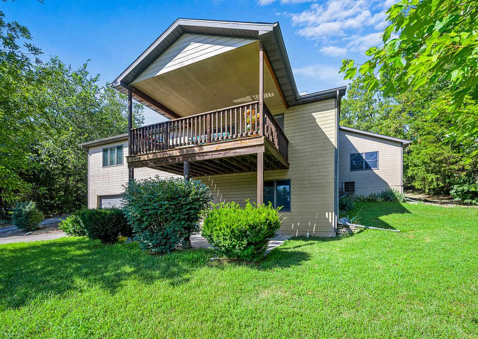 1st image of 313 Lakefront Cir