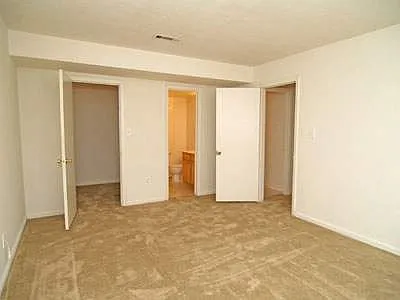 Eastwind Apartments — Photo 34