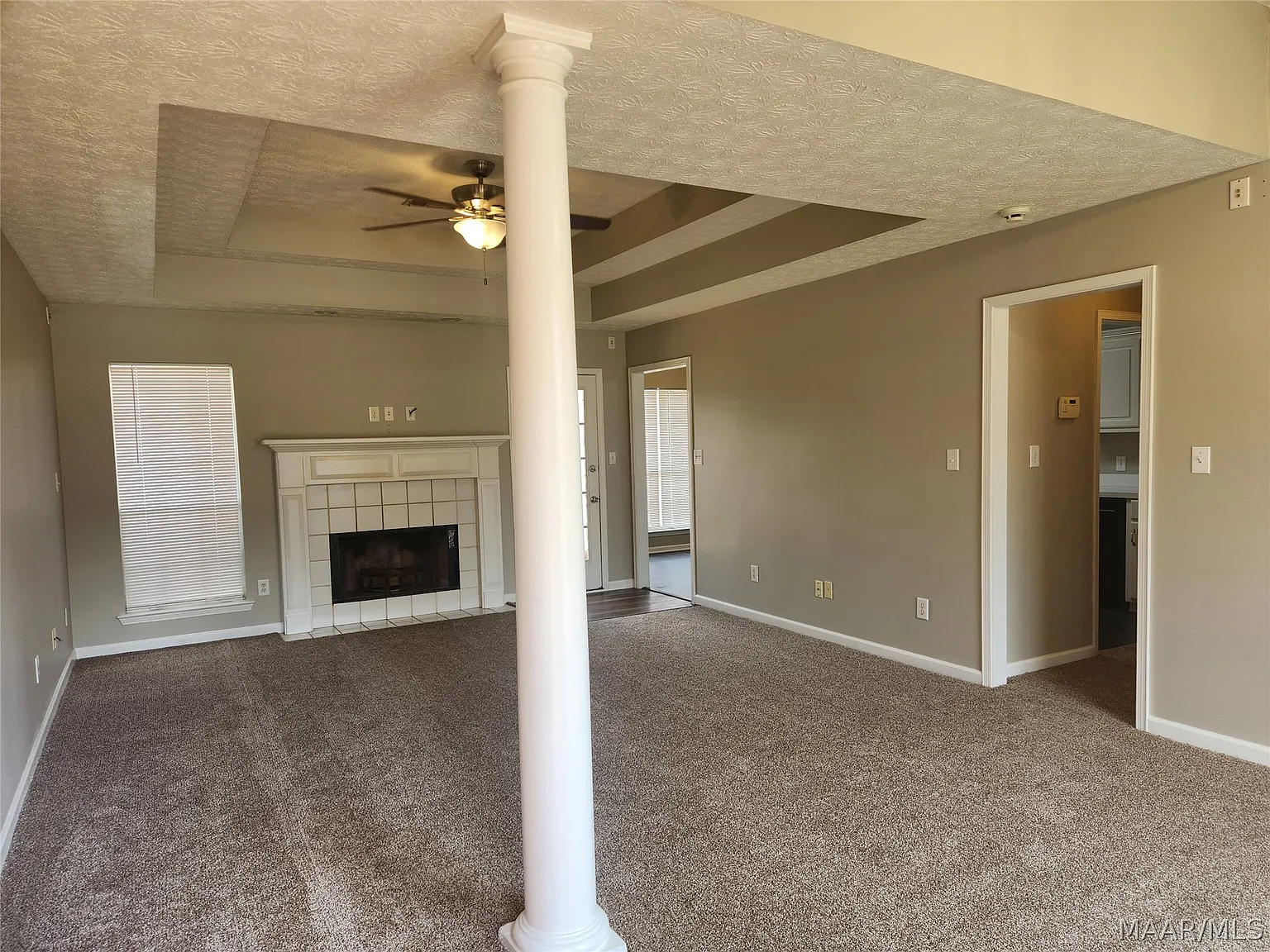 3 bed, 2.0 bath, 1555 sqft, $1,850 — Photo 3