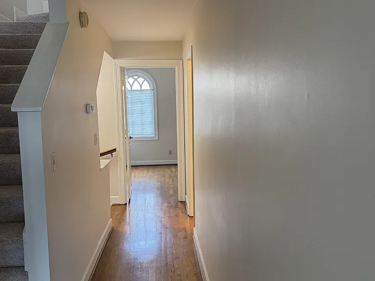 354 Ardsley Pl — Photo 11