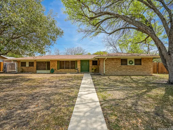 5602 Crosswind, Windcrest, TX 78239