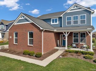 62072 Savannah Dr, South Lyon, MI 48178