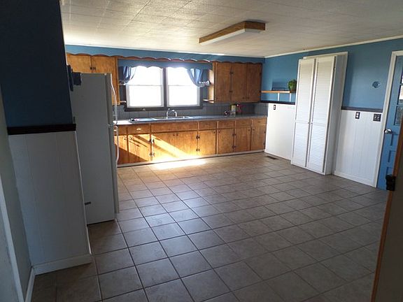 3rd image of 7693 Crossville Hwy
