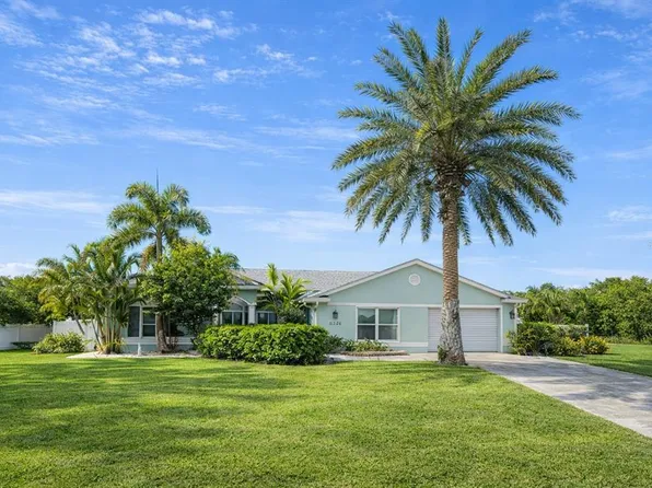 9366 Heartwellville Ave, Englewood, FL 34224