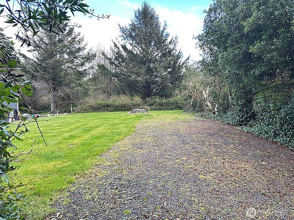 3rd image of 324 Clover Creek Avenue NW