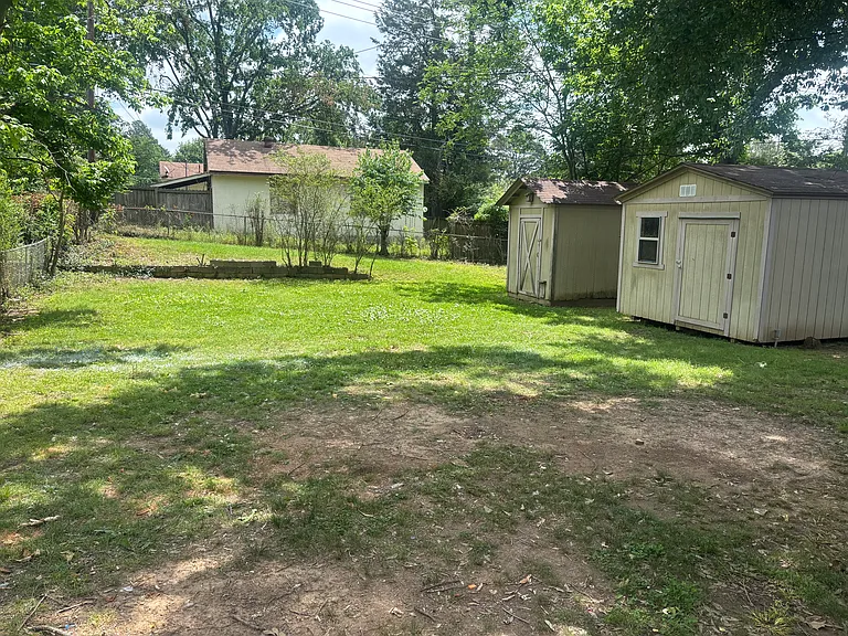 8100 N Claremont Ave — Photo 4
