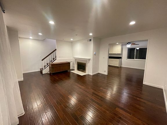 5th image of 1929 Glenoaks Blvd Unit 120
