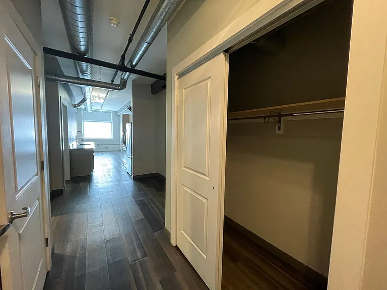 Oak Knitting Mill Apartments Franklin Square Available — Photo 9